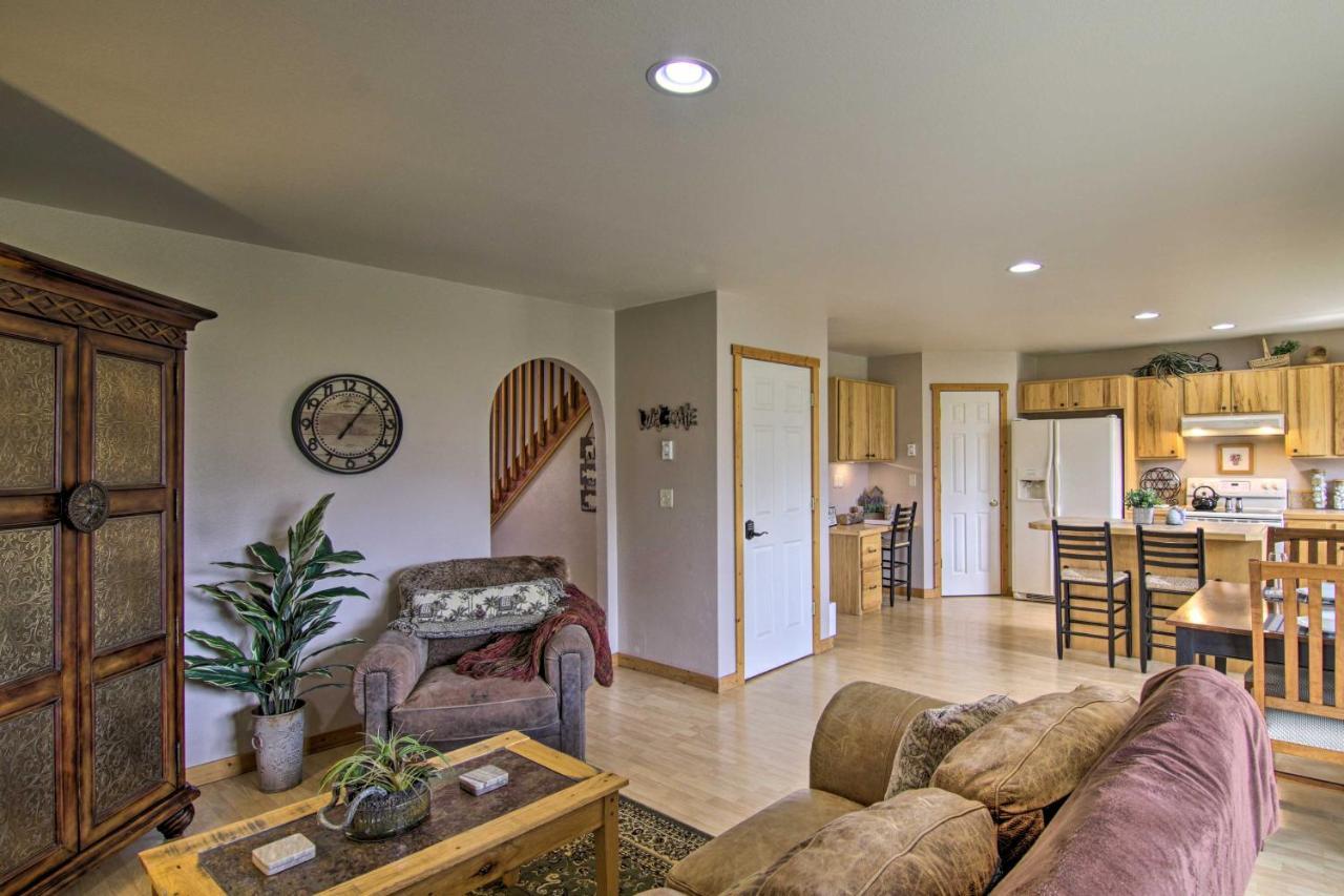 Airy Emigrant Townhome With Sweeping Mtn Views! 외부 사진