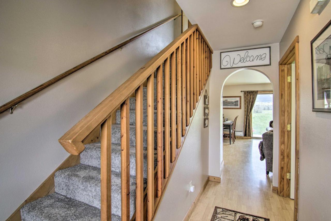 Airy Emigrant Townhome With Sweeping Mtn Views! 외부 사진